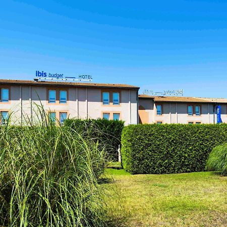 Ibis Budget Bollene Bagian luar foto