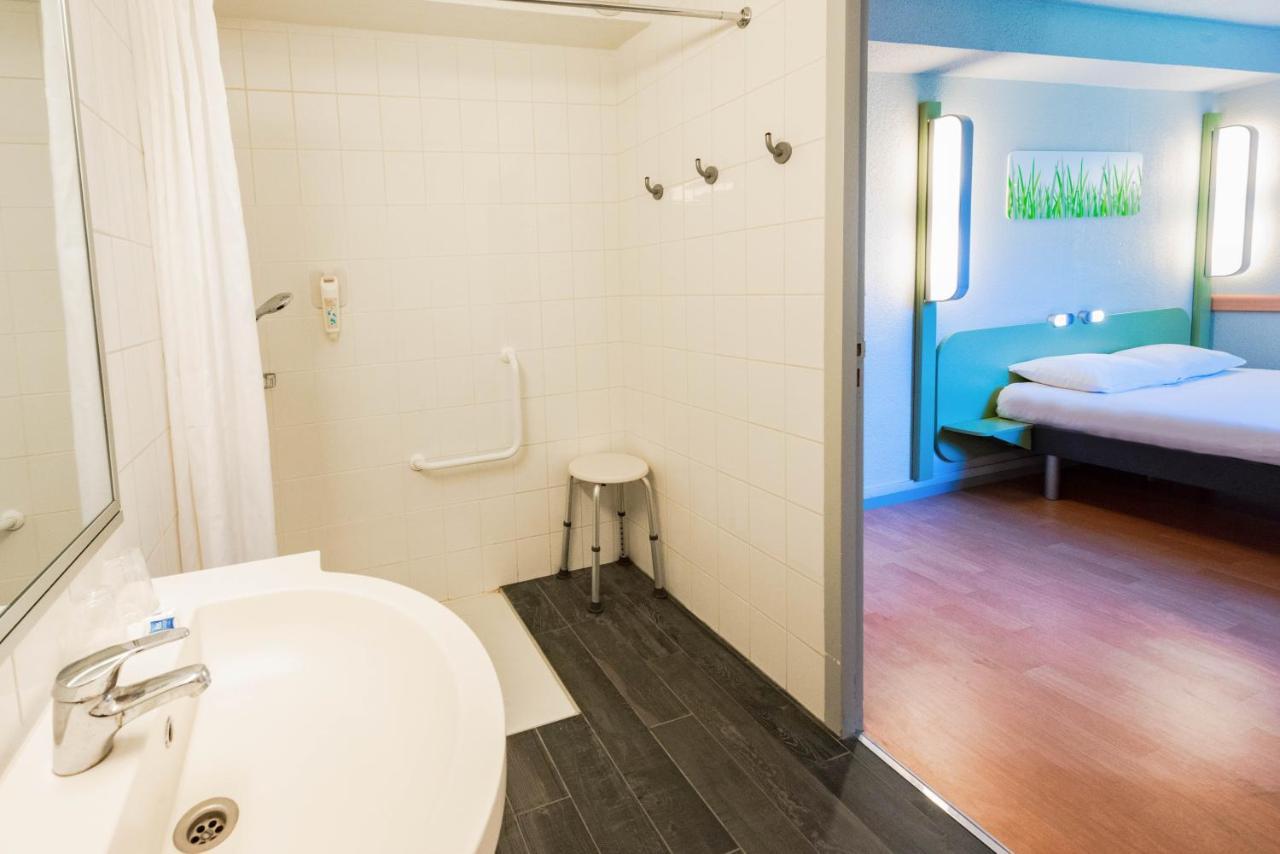 Ibis Budget Bollene Bagian luar foto