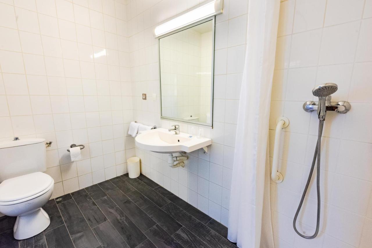 Ibis Budget Bollene Bagian luar foto