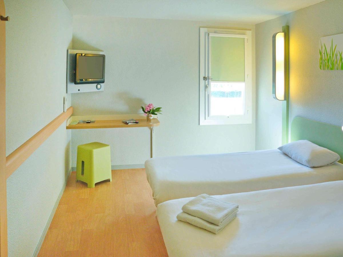 Ibis Budget Bollene Bagian luar foto