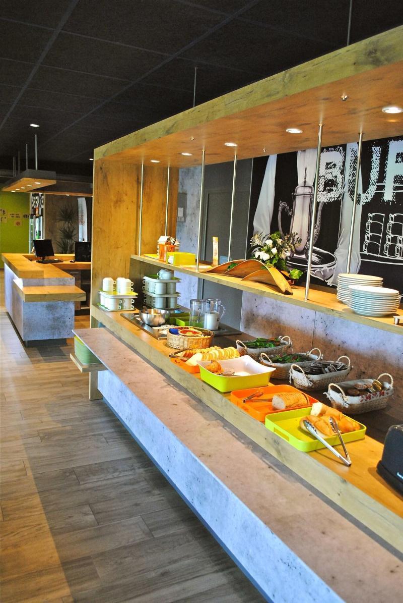 Ibis Budget Bollene Bagian luar foto