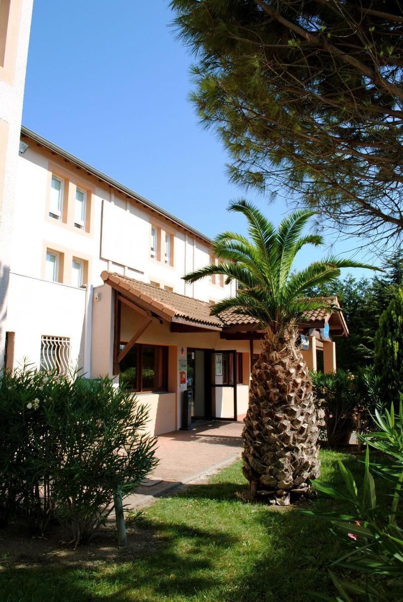 Ibis Budget Bollene Bagian luar foto