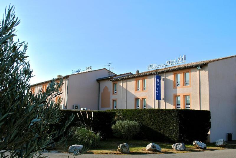Ibis Budget Bollene Bagian luar foto