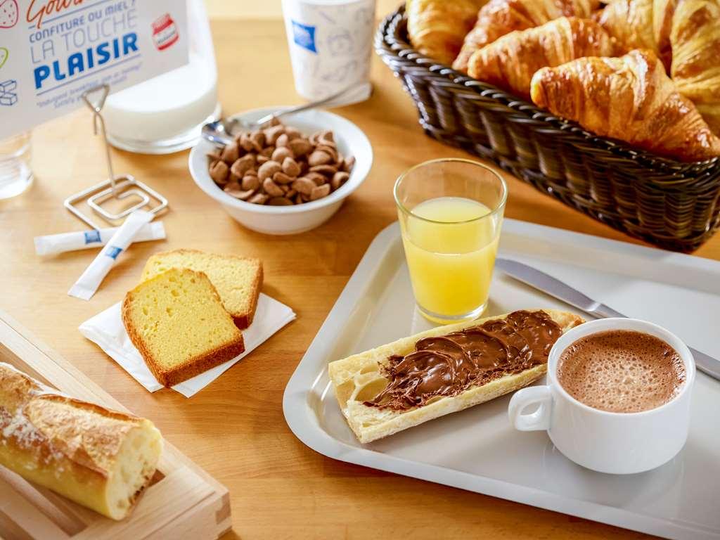 Ibis Budget Bollene Restoran foto