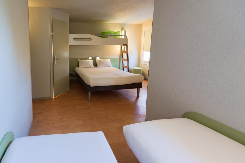 Ibis Budget Bollene Bagian luar foto