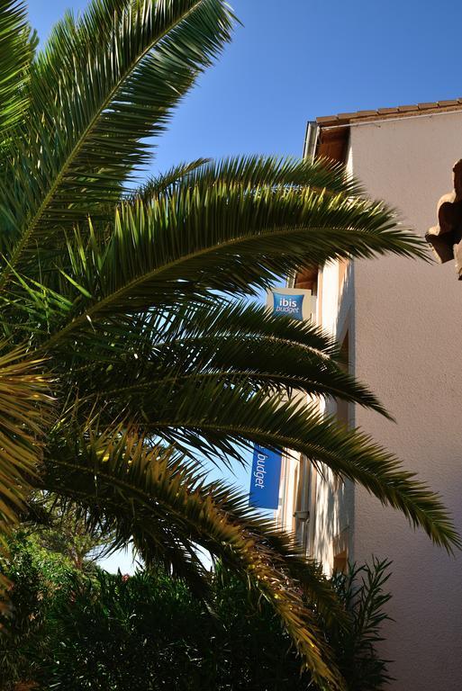 Ibis Budget Bollene Bagian luar foto