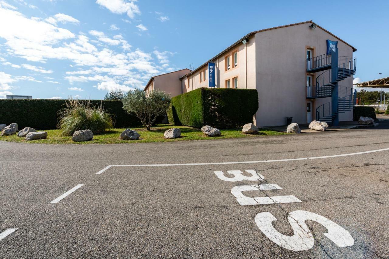 Ibis Budget Bollene Bagian luar foto