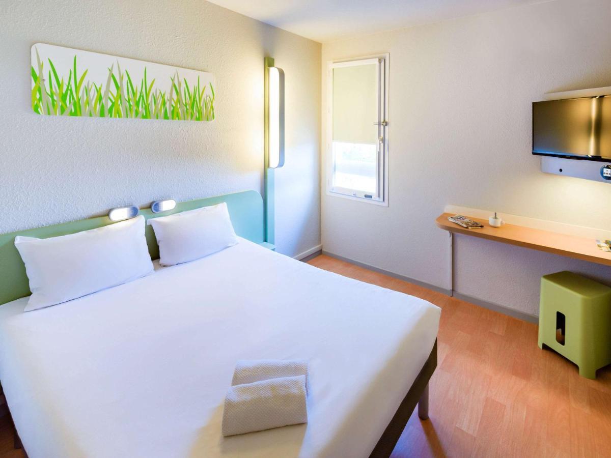 Ibis Budget Bollene Bagian luar foto